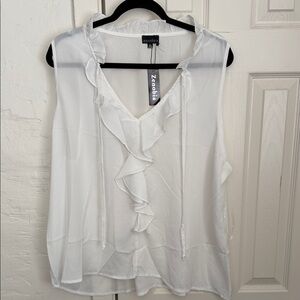 Zenobia White Ruffle V-Neck Tank - 3X Fits More Like a 2X